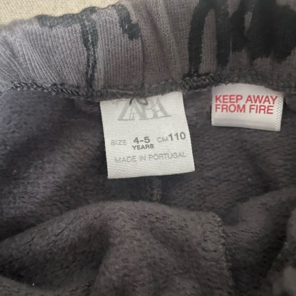 ZARA 4/5 Years Gray Joggers with Dog Print - Picture 3 of 5